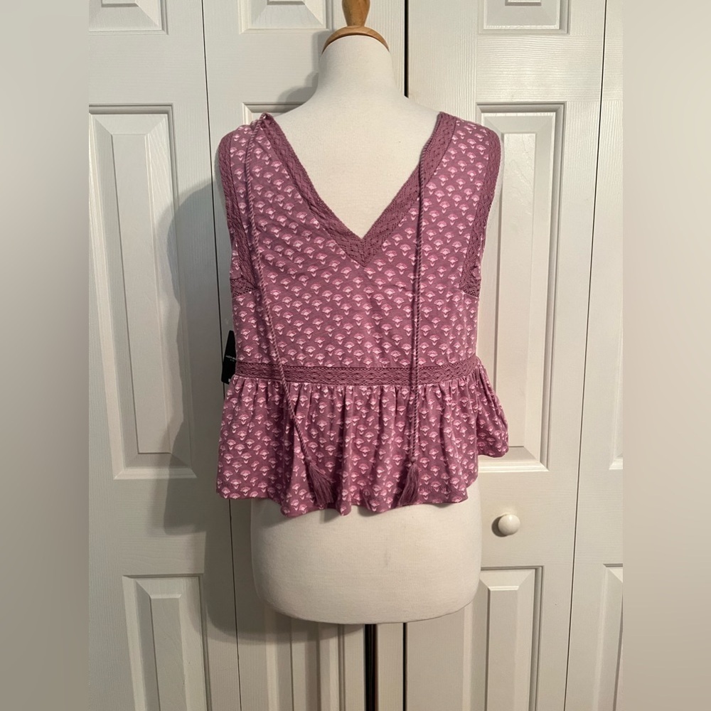 NWT Lucky Brand Women's Geo Lace Trim V-Neck Ruffle Hem Cotton Top Size XS - Picture 7 of 10